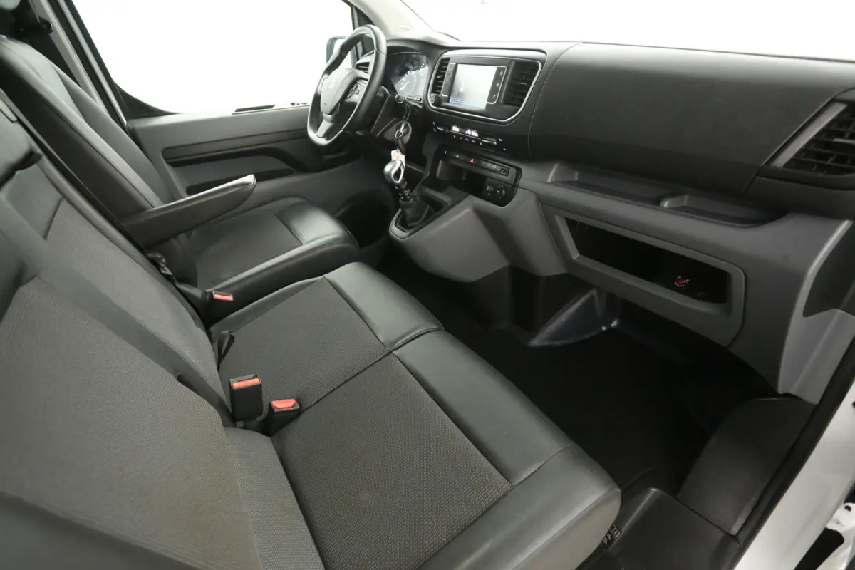 2.0 BlueHDI L2H1 | Clima | Cruise | Carmera | Carplay | 3 Ztis | Parkeersens.