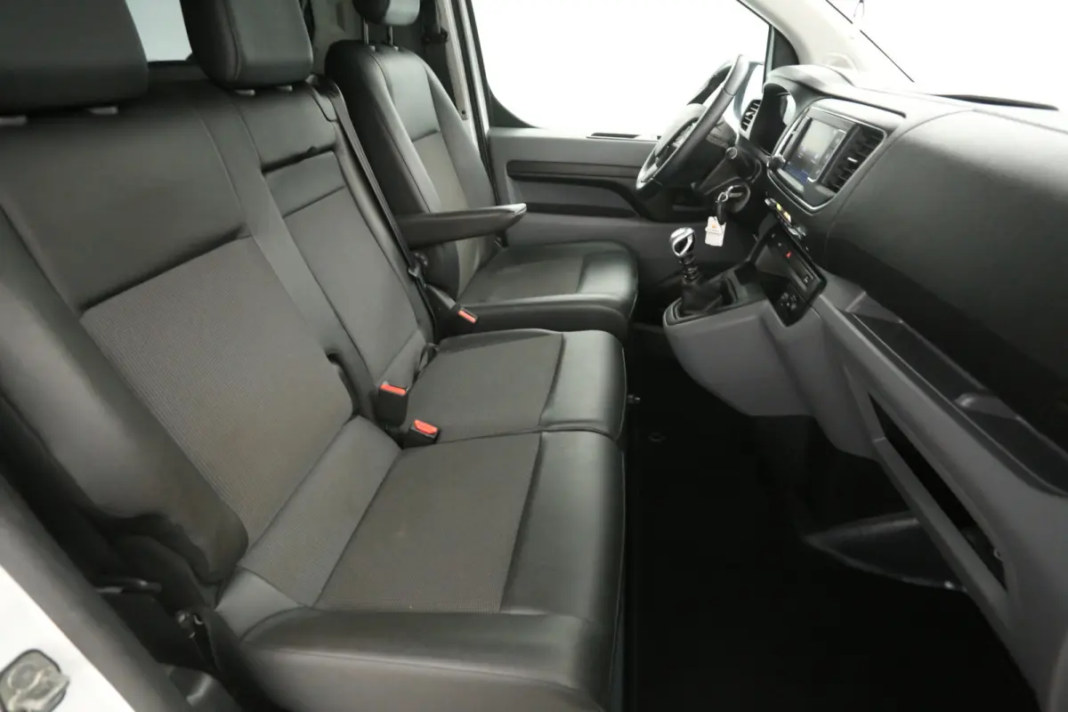 2.0 BlueHDI L2H1 | Clima | Cruise | Carmera | Carplay | 3 Ztis | Parkeersens.