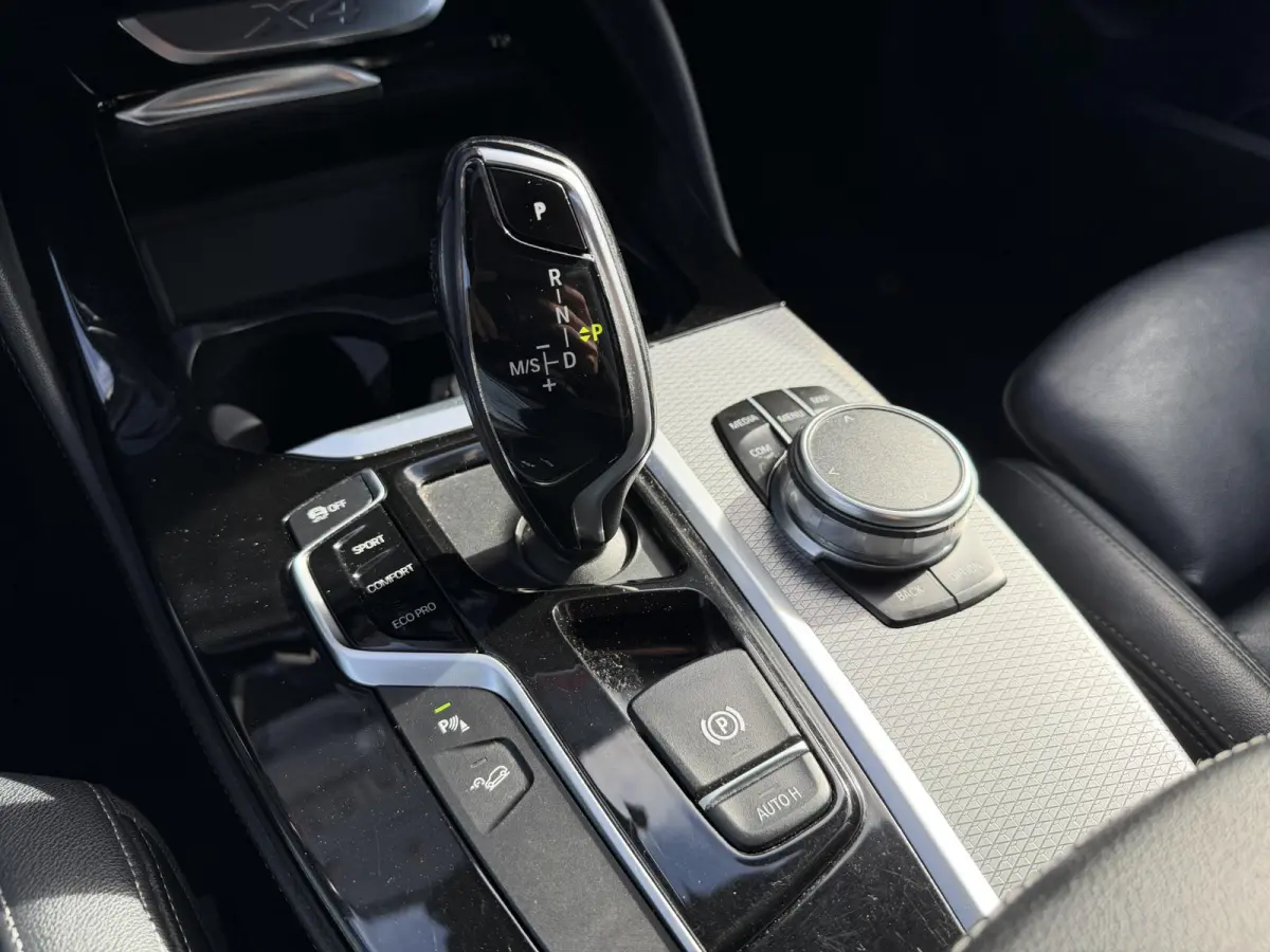 xDrive30i High Executive M-Sport | Panoramadak | Camera | Harmon Kardon | Elektrische Achterklep |