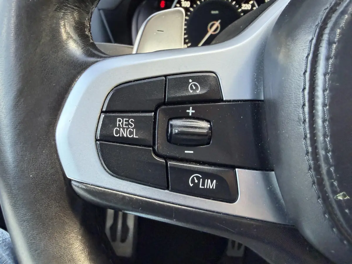 xDrive30i High Executive M-Sport | Panoramadak | Camera | Harmon Kardon | Elektrische Achterklep |