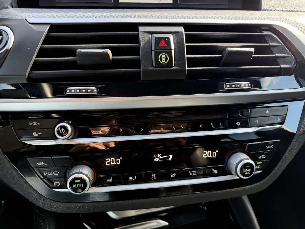 xDrive30i High Executive M-Sport | Panoramadak | Camera | Harmon Kardon | Elektrische Achterklep |