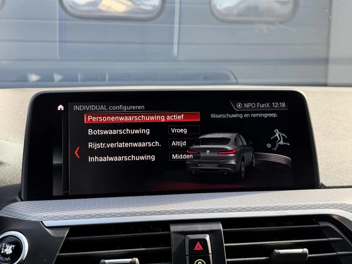xDrive30i High Executive M-Sport | Panoramadak | Camera | Harmon Kardon | Elektrische Achterklep |