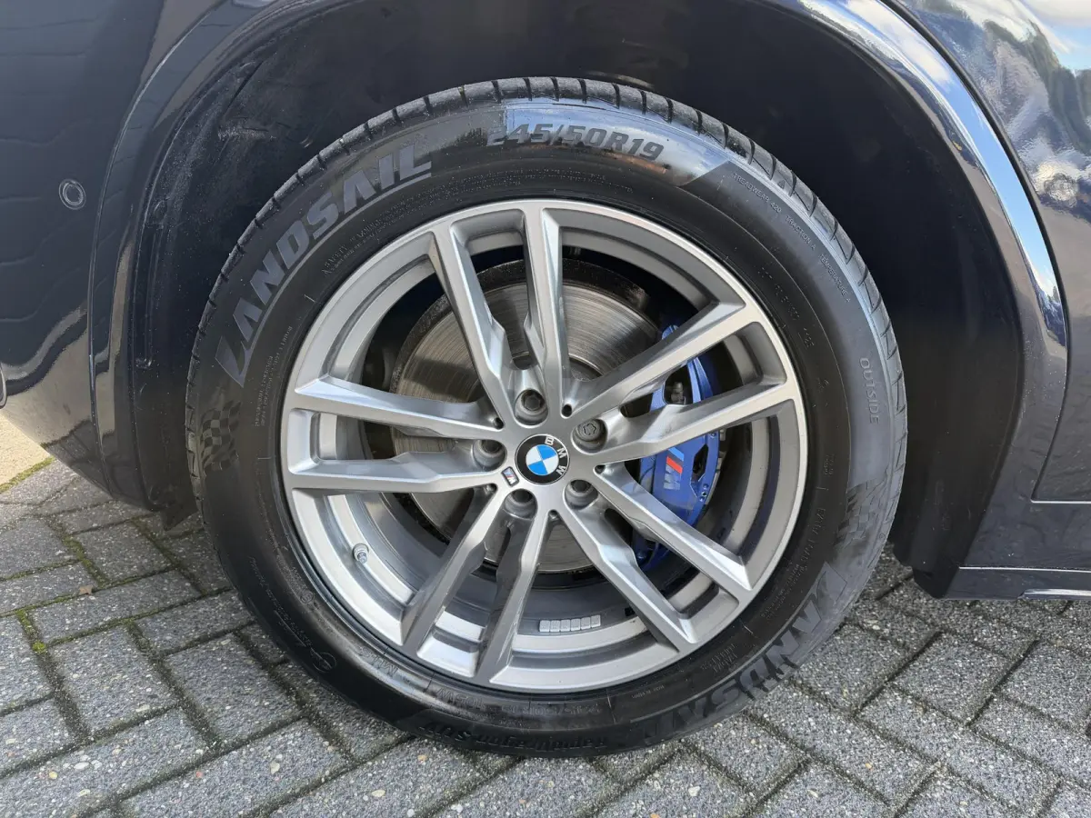 xDrive30i High Executive M-Sport | Panoramadak | Camera | Harmon Kardon | Elektrische Achterklep |