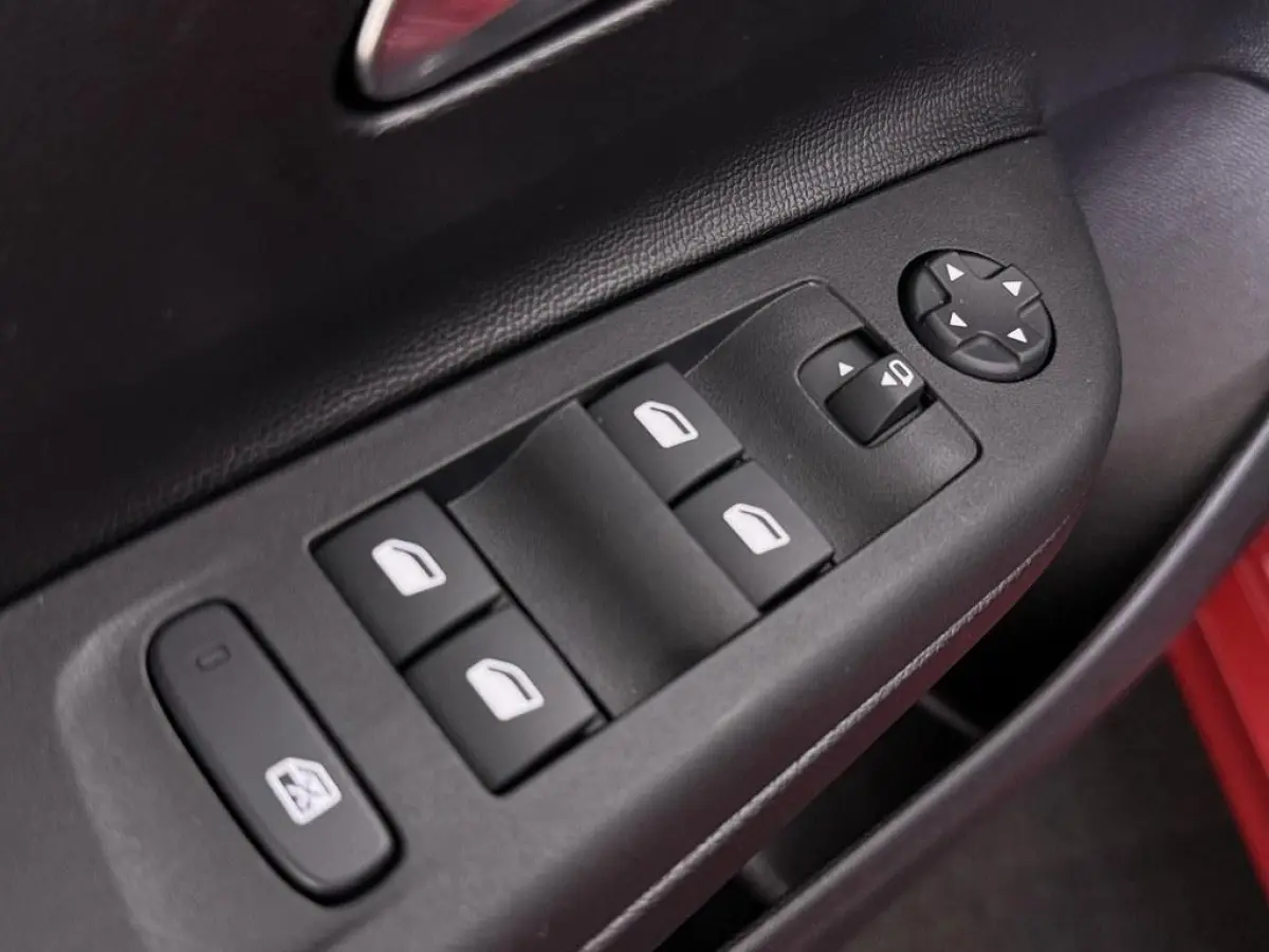 1.2 Turbo 100pk Camera/CarPlay/Led/Dab/Ac 1e eigenaar
