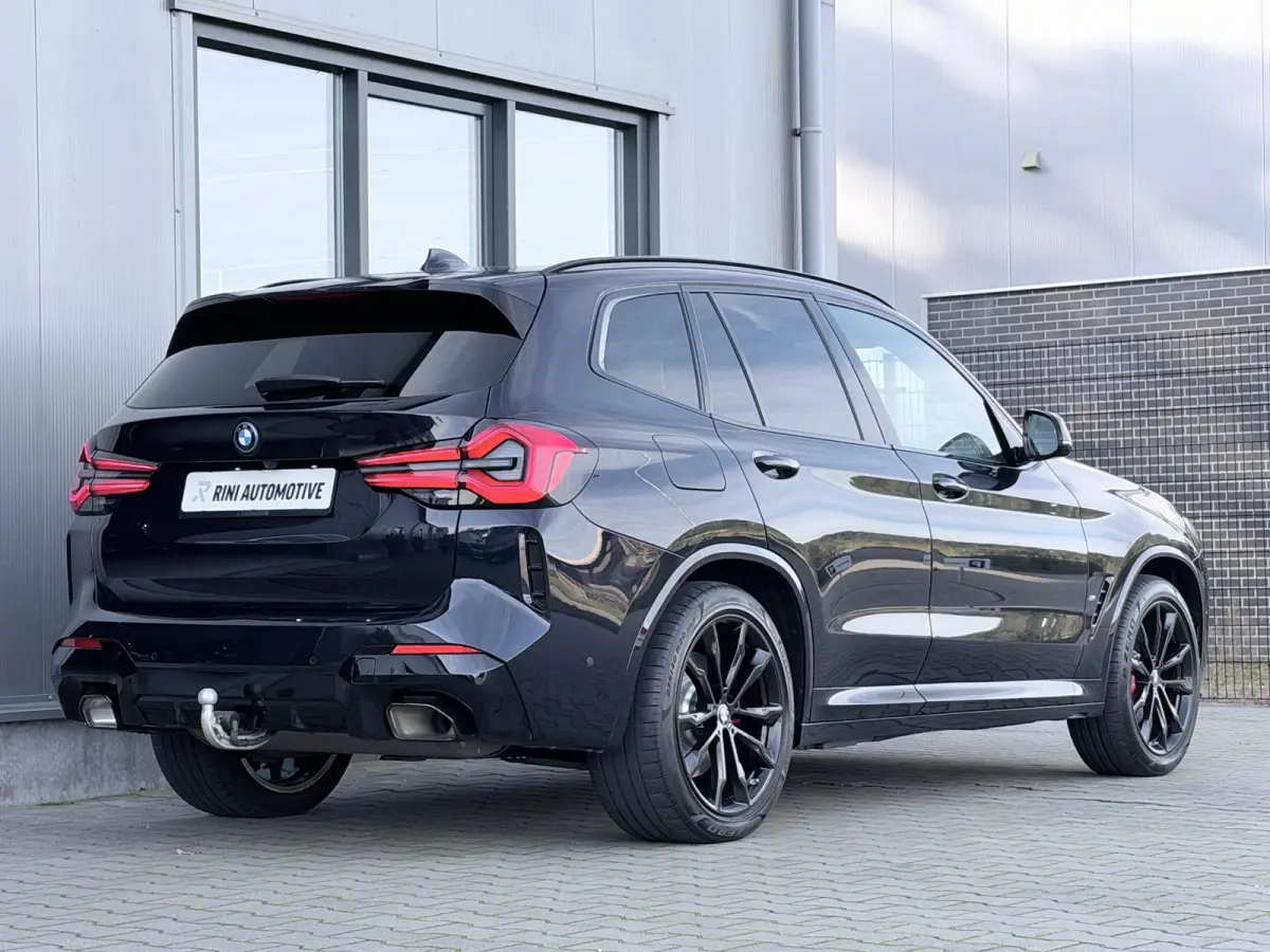 xDrive30e Executive 292 PK | M sport | Pano | Trekhaak | Head up | 20 Inch