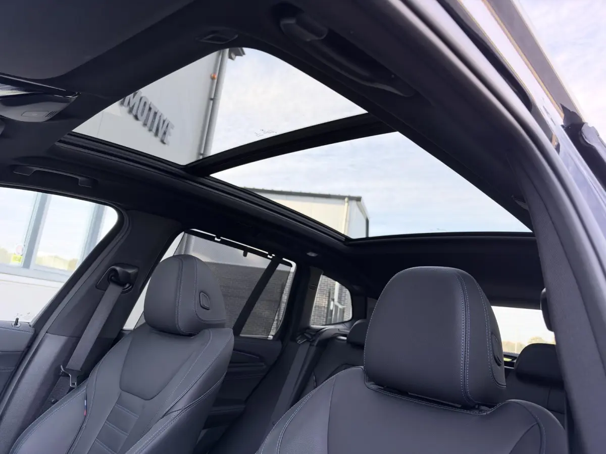 xDrive30e Executive 292 PK | M sport | Pano | Trekhaak | Head up | 20 Inch