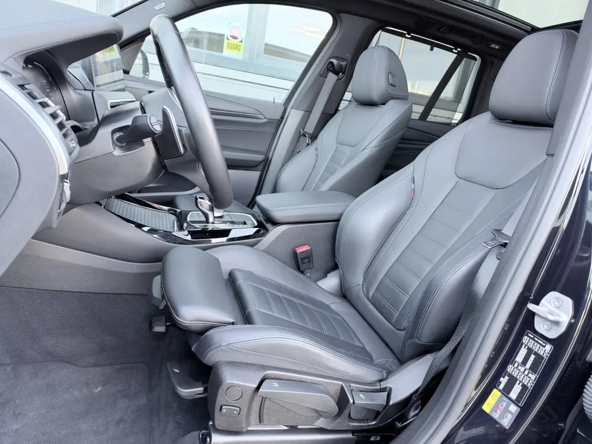 xDrive30e Executive 292 PK | M sport | Pano | Trekhaak | Head up | 20 Inch