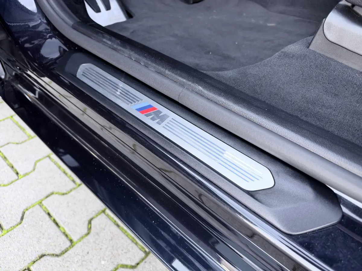 xDrive30e Executive 292 PK | M sport | Pano | Trekhaak | Head up | 20 Inch
