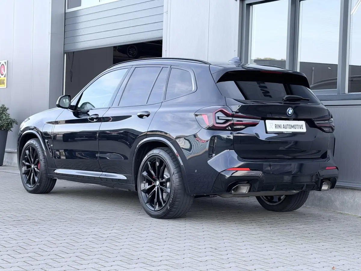 xDrive30e Executive 292 PK | M sport | Pano | Trekhaak | Head up | 20 Inch