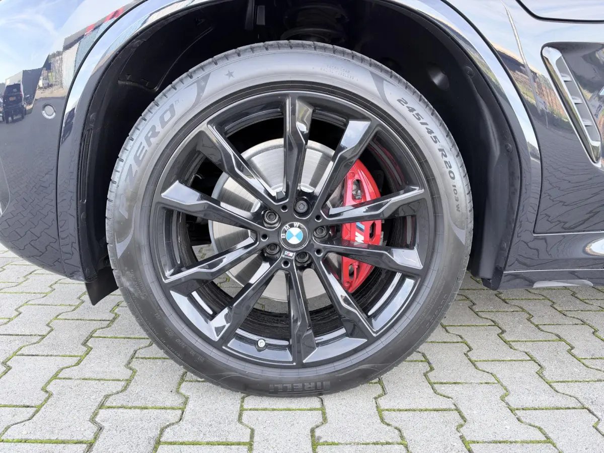 xDrive30e Executive 292 PK | M sport | Pano | Trekhaak | Head up | 20 Inch