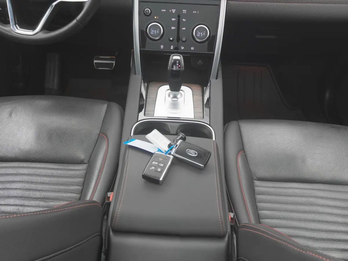 P300e 1.5 R-Dynamic HSE | PANO | CAMERA | MERIDIAN | STOELVERW. | TREKHAAK