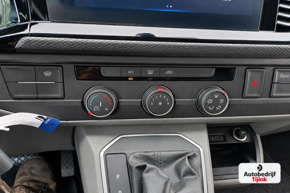 2.0 TDI L2H1 150PK DSG DC Bulli | ACC | 2x Schuifdeur | LED | Virtual | Trekhaak | Sluithulp | Camera | App-connect | LMV |