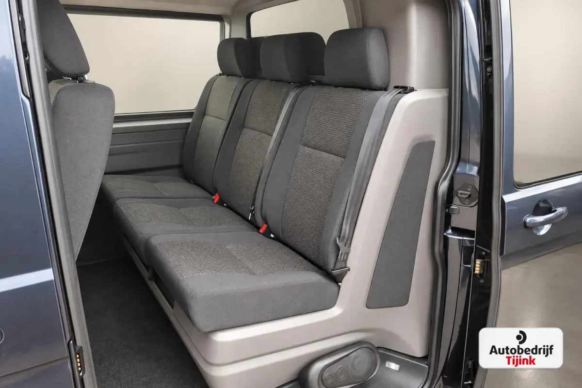 2.0 TDI L2H1 150PK DSG DC Bulli | ACC | 2x Schuifdeur | LED | Virtual | Trekhaak | Sluithulp | Camera | App-connect | LMV |