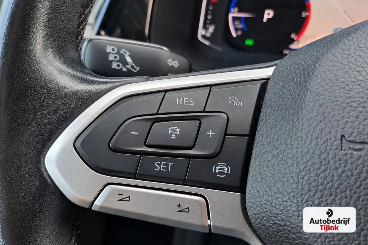 2.0 TDI L2H1 150PK DSG DC Bulli | ACC | 2x Schuifdeur | LED | Virtual | Trekhaak | Sluithulp | Camera | App-connect | LMV |
