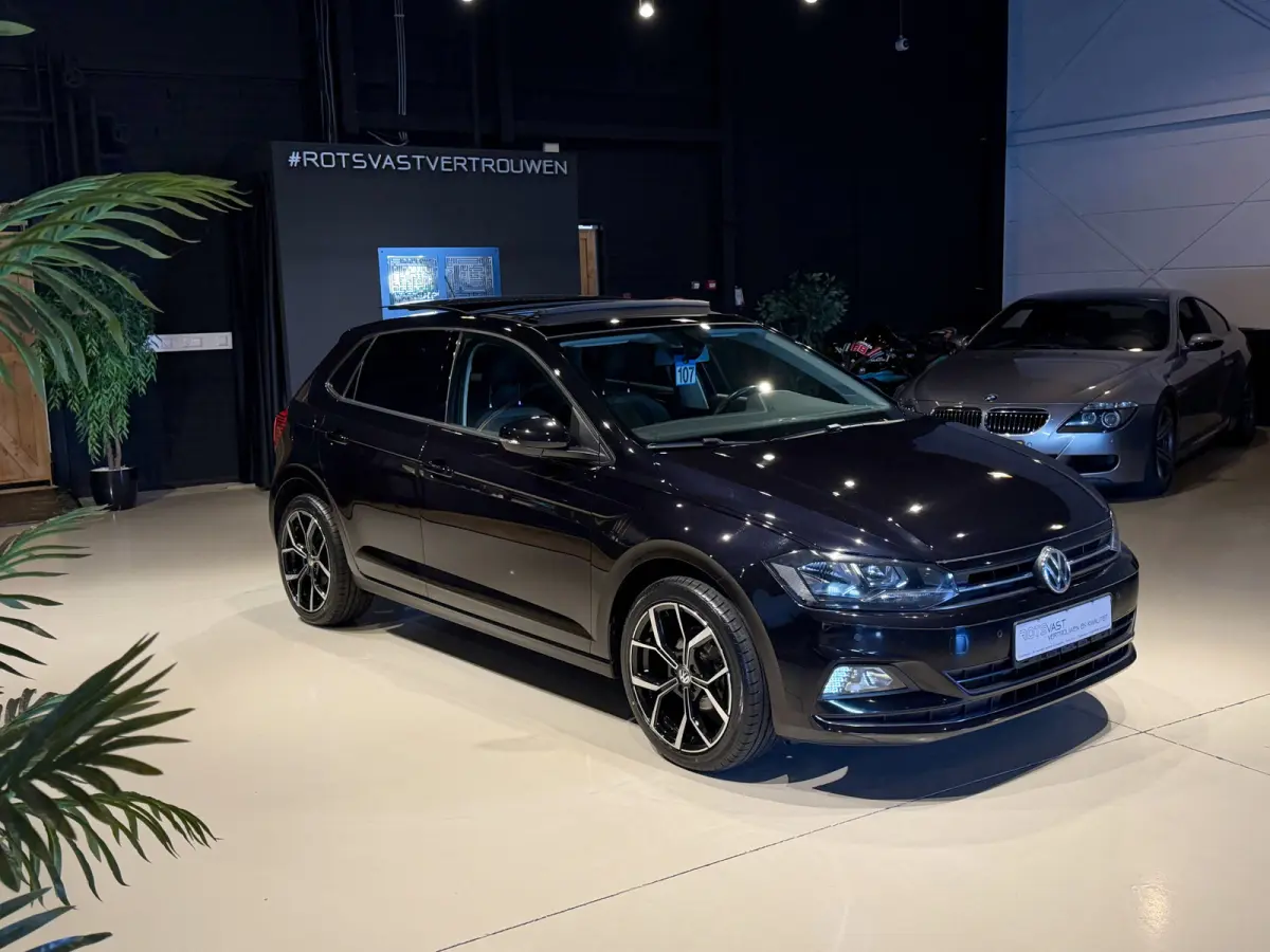 1.0 TSI Highline Panodak|PDC|Climate|Media Zwart!