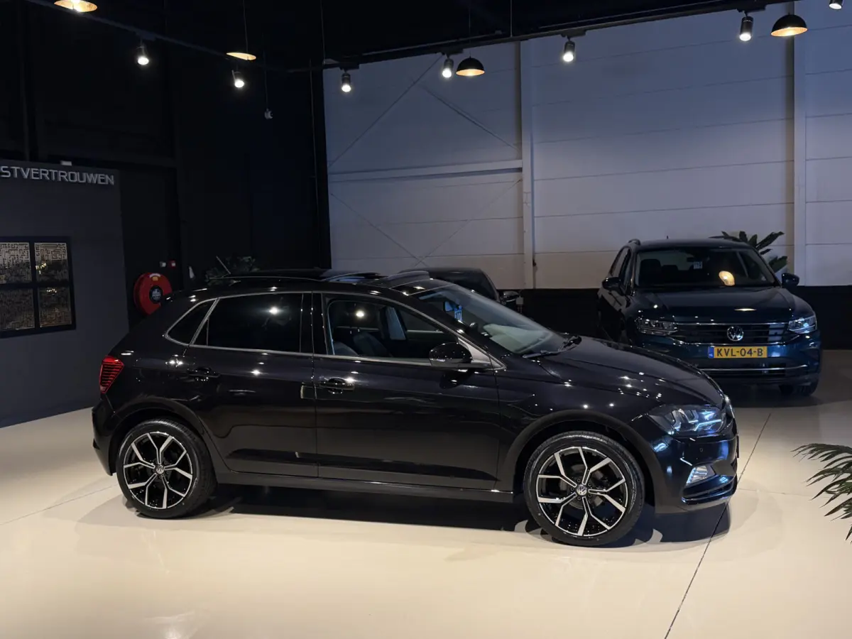 1.0 TSI Highline Panodak|PDC|Climate|Media Zwart!