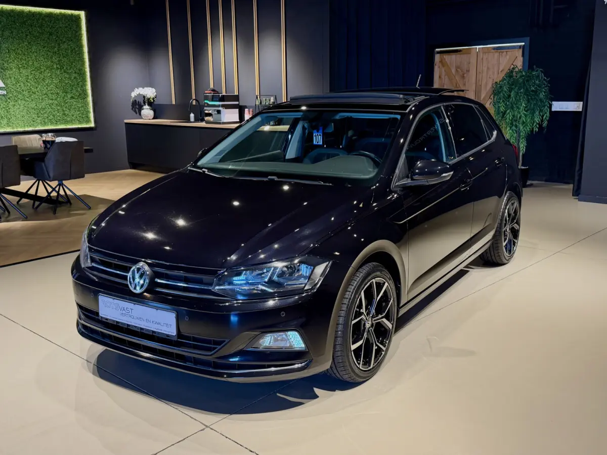 1.0 TSI Highline Panodak|PDC|Climate|Media Zwart!
