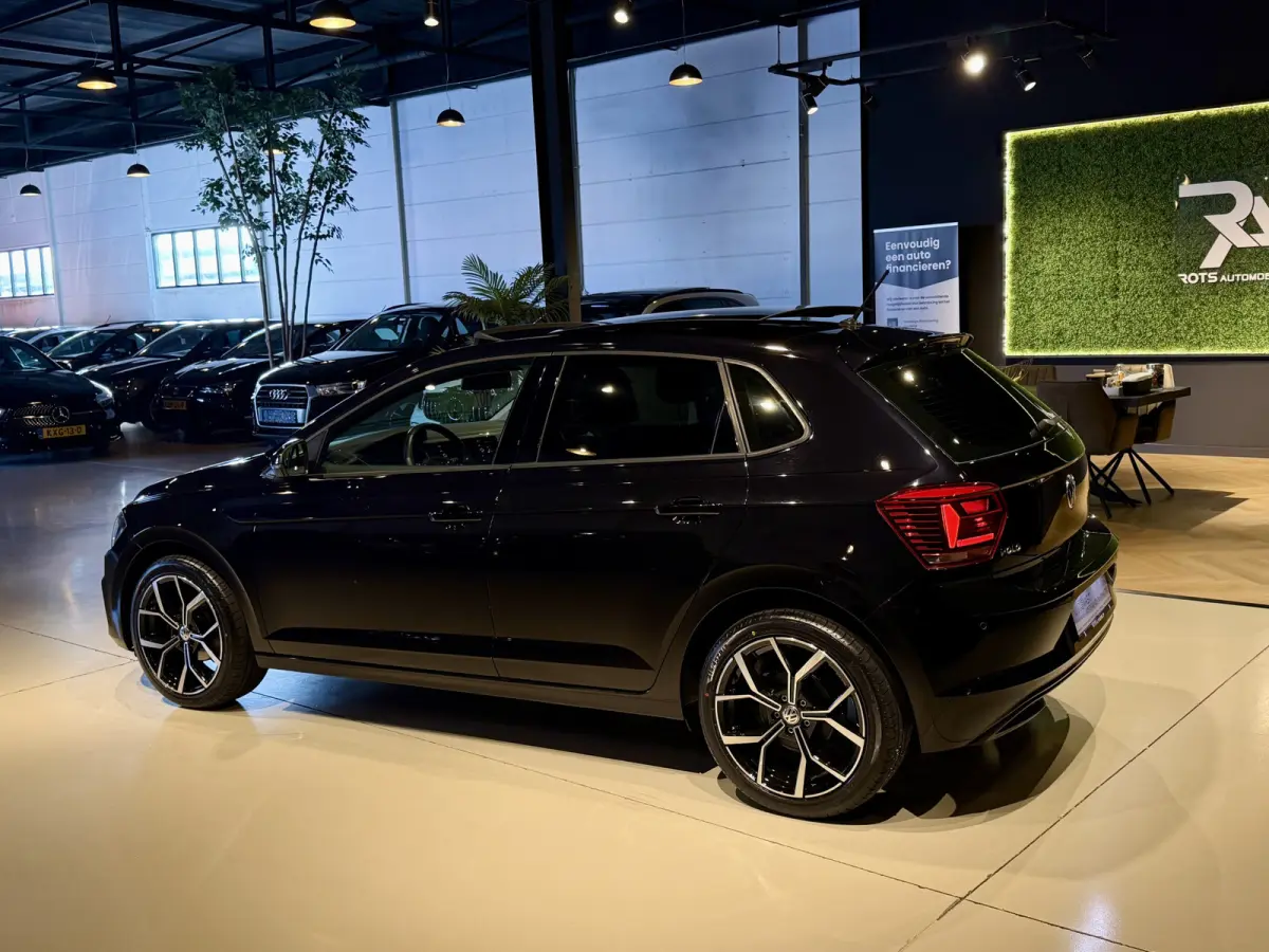 1.0 TSI Highline Panodak|PDC|Climate|Media Zwart!