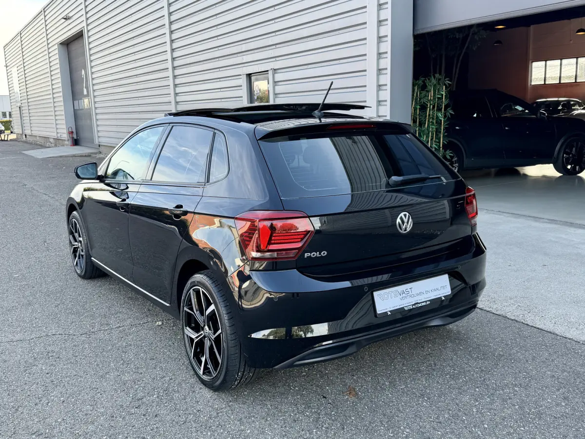 1.0 TSI Highline Panodak|PDC|Climate|Media Zwart!