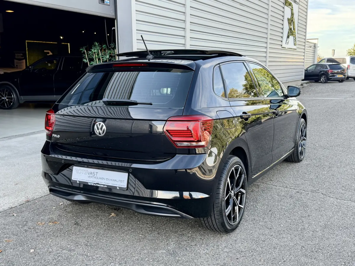 1.0 TSI Highline Panodak|PDC|Climate|Media Zwart!