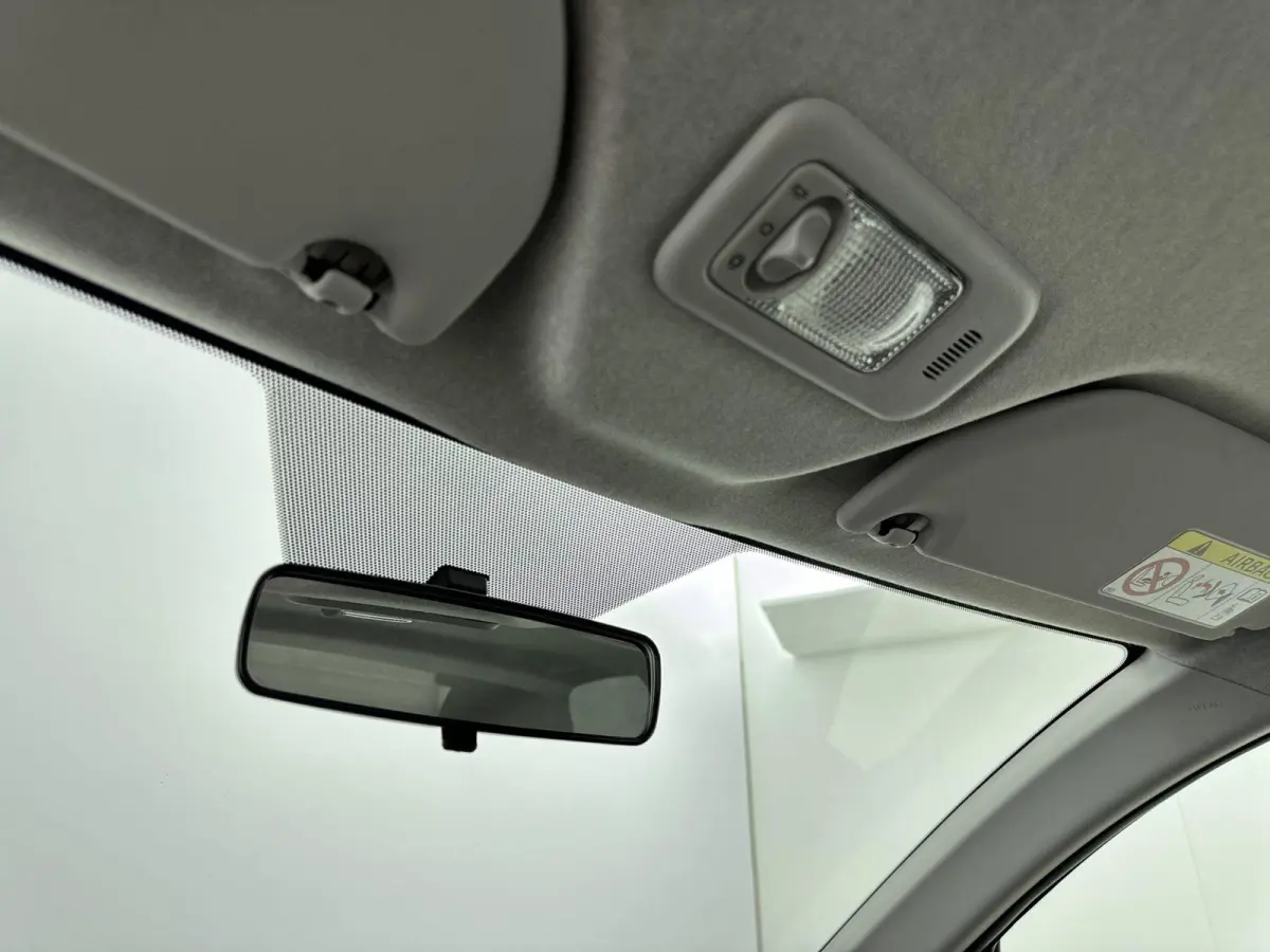 Active 1.0 e-VTi 72pk | Airco | Elektrische ramen | Centrale portiervergrendeling | Bluetooth | Radio/MP3 speler met stuurbediening | Zuinig en voordelig autorijden! |