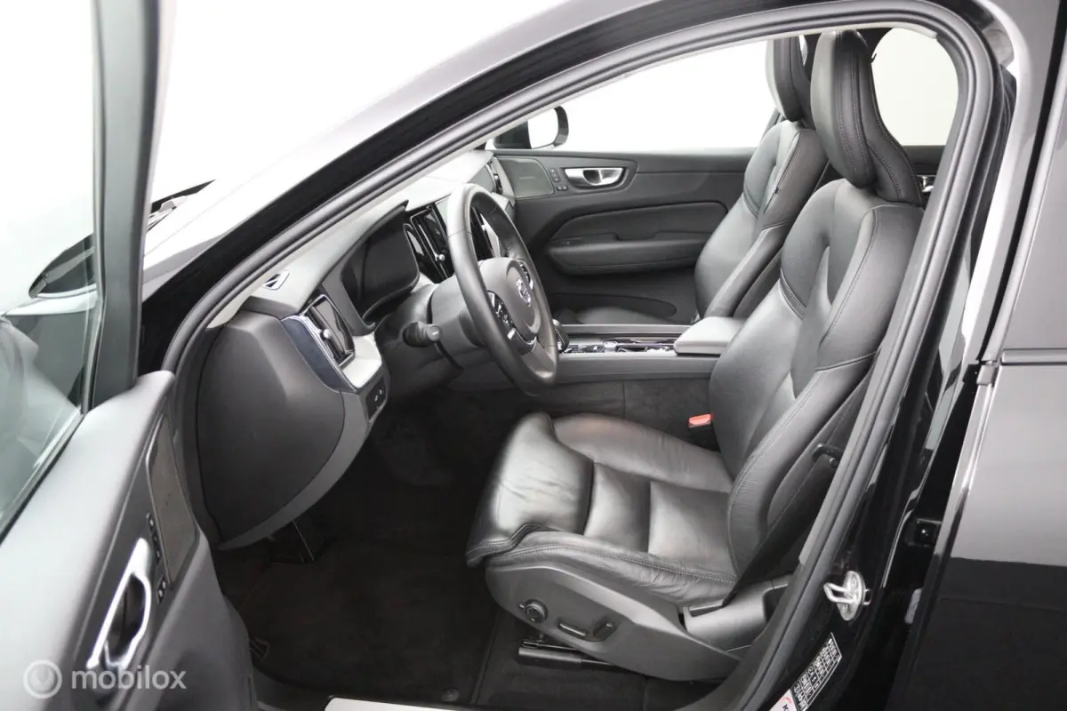 2.0 T8 Plug-in hybrid AWD Plus Dark |Pilot Assist | Harman Kardon | Pano | Leder | Stoel - Stuurverwarming