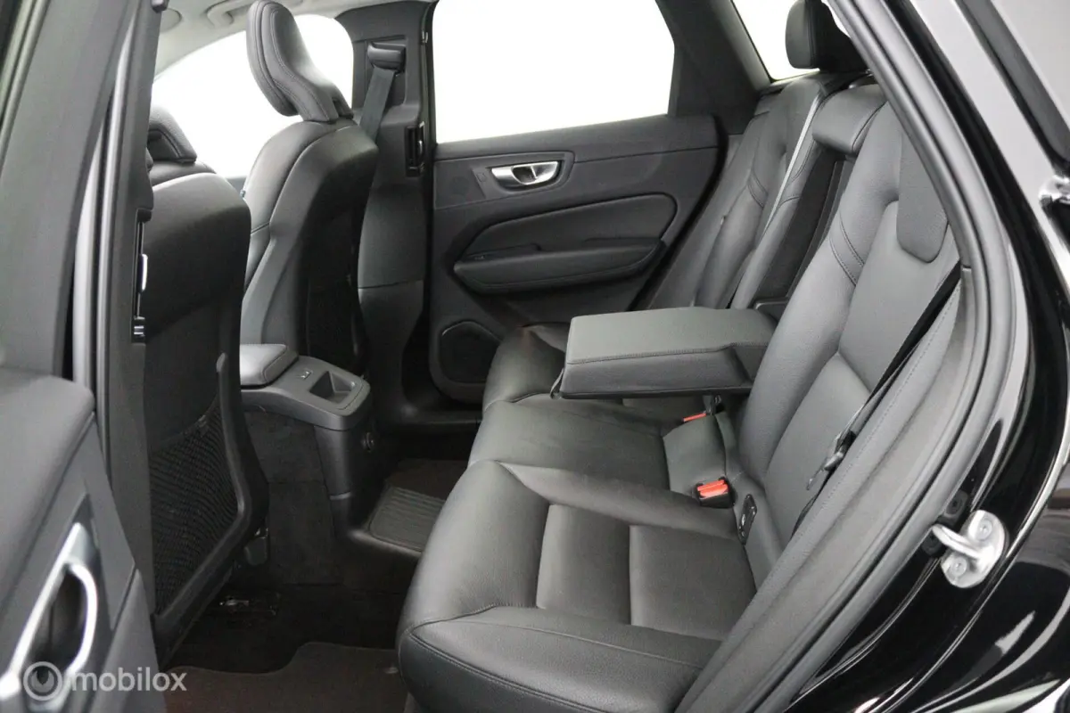 2.0 T8 Plug-in hybrid AWD Plus Dark |Pilot Assist | Harman Kardon | Pano | Leder | Stoel - Stuurverwarming