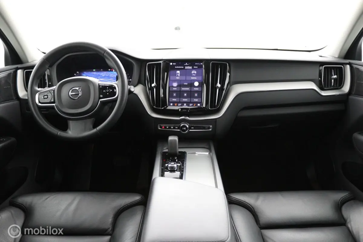 2.0 T8 Plug-in hybrid AWD Plus Dark |Pilot Assist | Harman Kardon | Pano | Leder | Stoel - Stuurverwarming