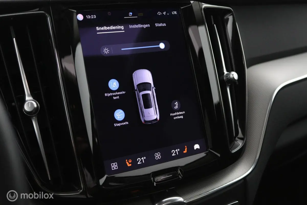 2.0 T8 Plug-in hybrid AWD Plus Dark |Pilot Assist | Harman Kardon | Pano | Leder | Stoel - Stuurverwarming