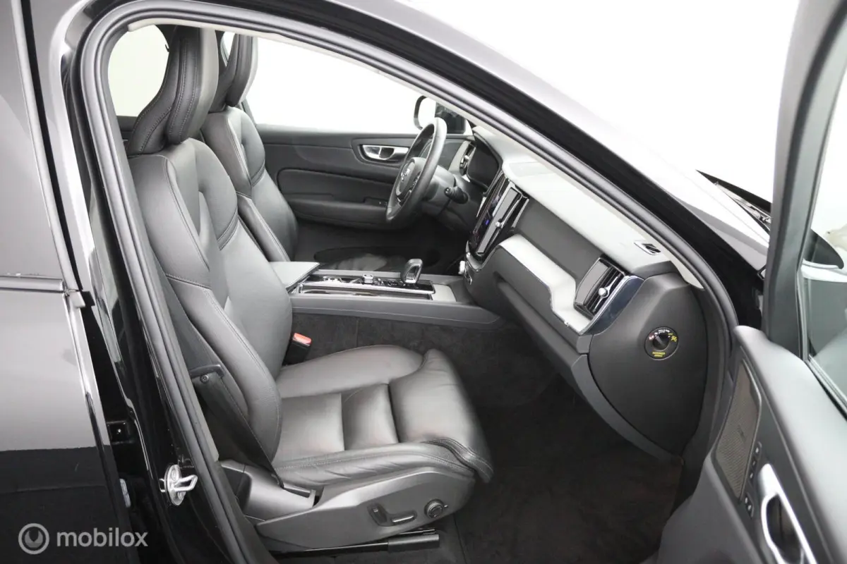2.0 T8 Plug-in hybrid AWD Plus Dark |Pilot Assist | Harman Kardon | Pano | Leder | Stoel - Stuurverwarming
