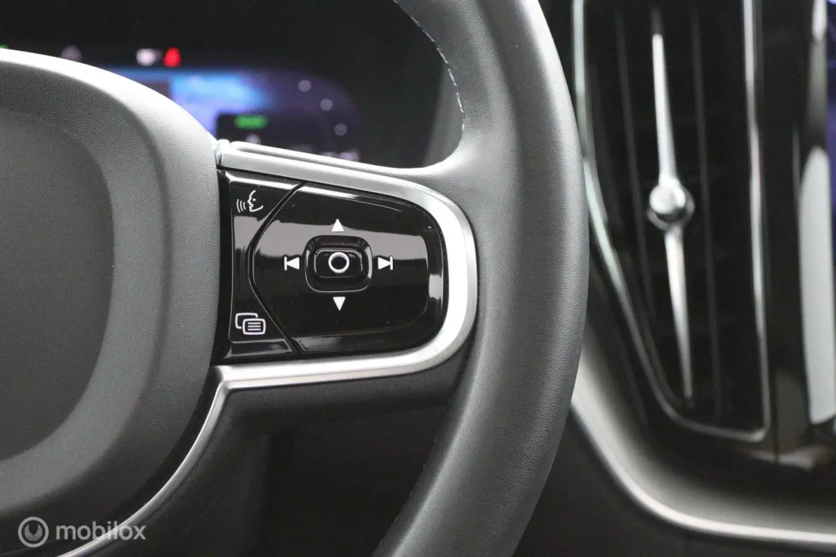 2.0 T8 Plug-in hybrid AWD Plus Dark |Pilot Assist | Harman Kardon | Pano | Leder | Stoel - Stuurverwarming