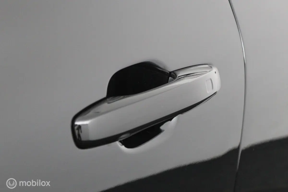 2.0 T8 Plug-in hybrid AWD Plus Dark |Pilot Assist | Harman Kardon | Pano | Leder | Stoel - Stuurverwarming