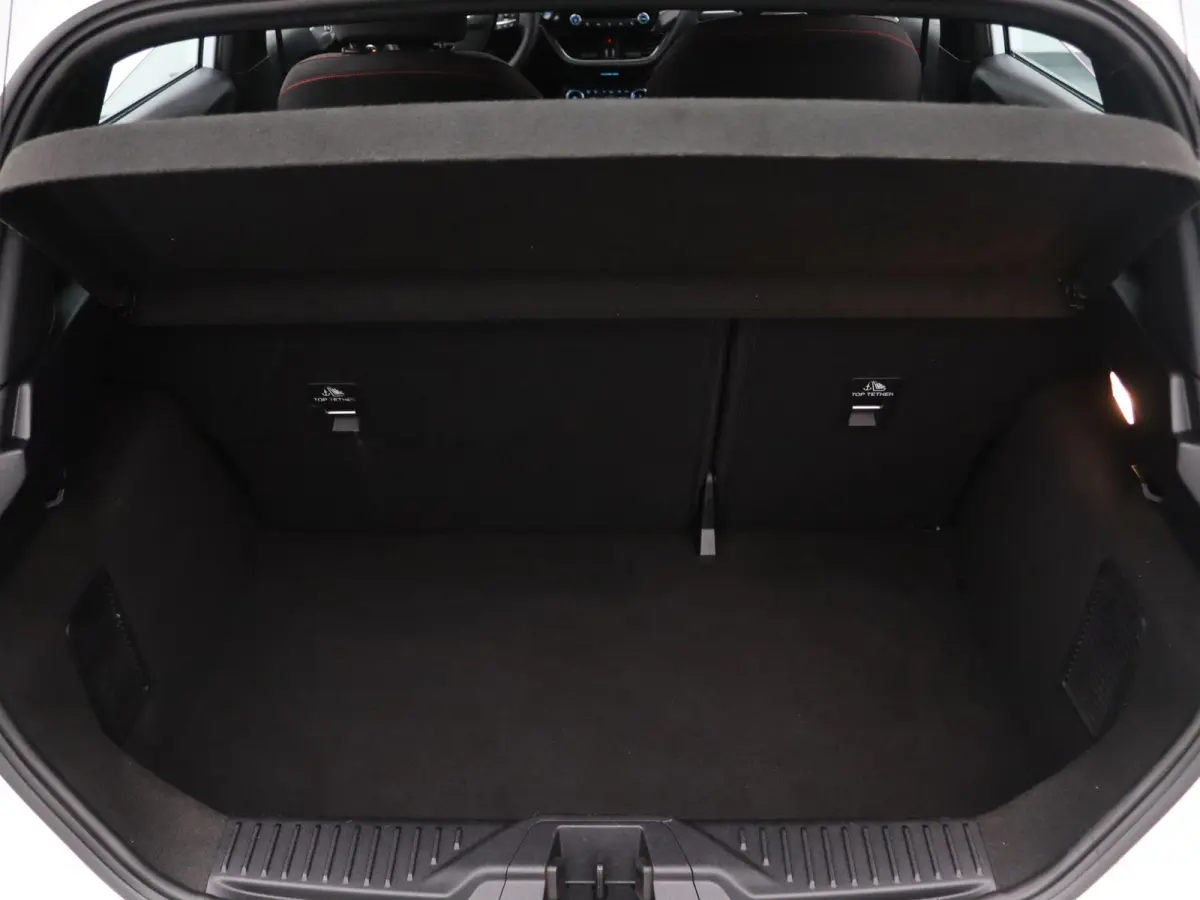 125pk EcoBoost Hybrid ST-Line Apple Carplay/Android Auto | Climate