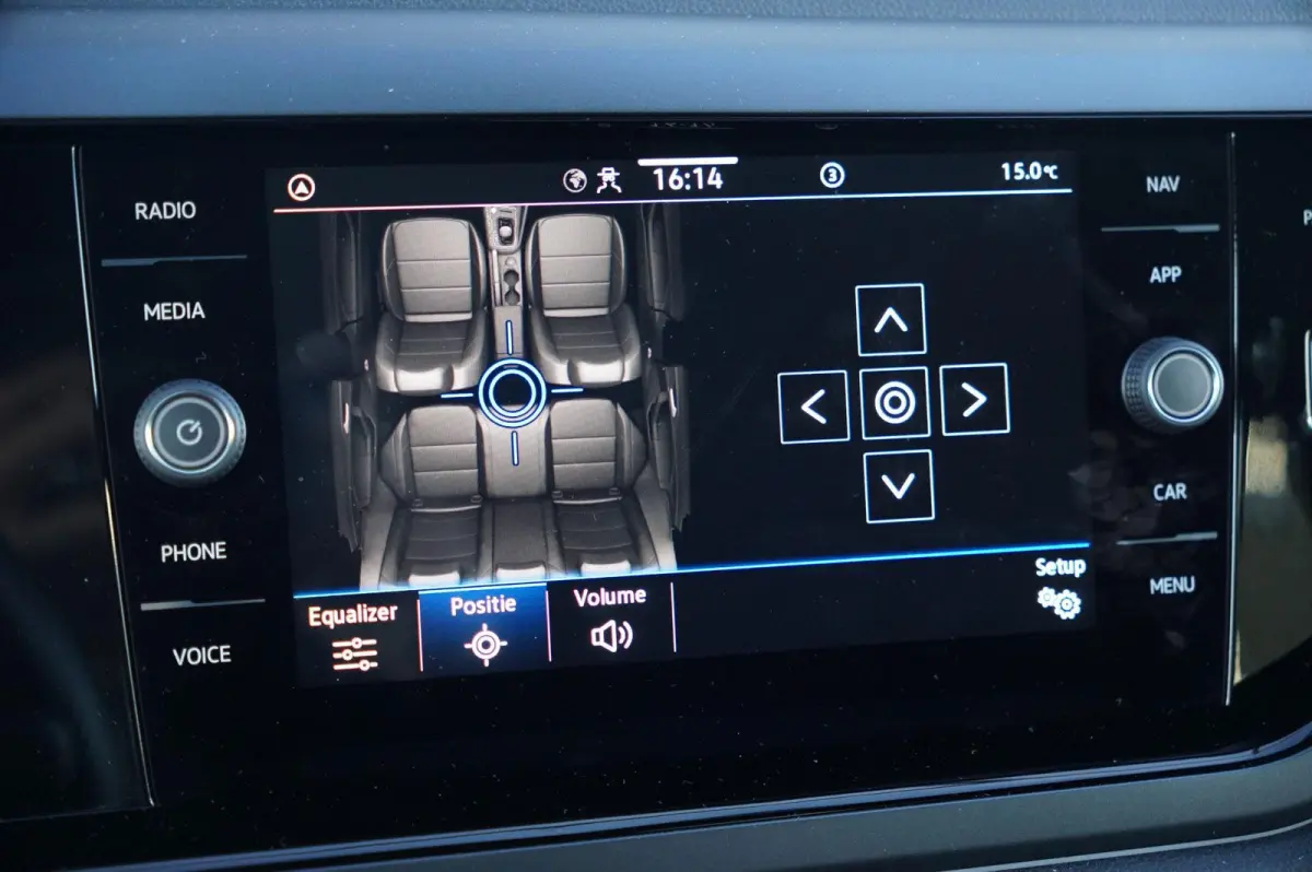 1.0 TSI 115pk R-Line Business | Dodehoek Detectie | Parkeersensoren V+A | Apple Carplay & Android Auto