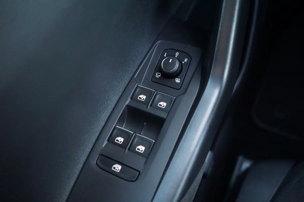 1.0 TSI 115pk R-Line Business | Dodehoek Detectie | Parkeersensoren V+A | Apple Carplay & Android Auto