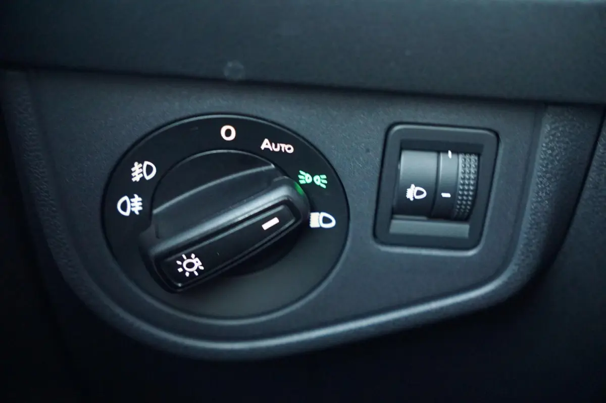 1.0 TSI 115pk R-Line Business | Dodehoek Detectie | Parkeersensoren V+A | Apple Carplay & Android Auto