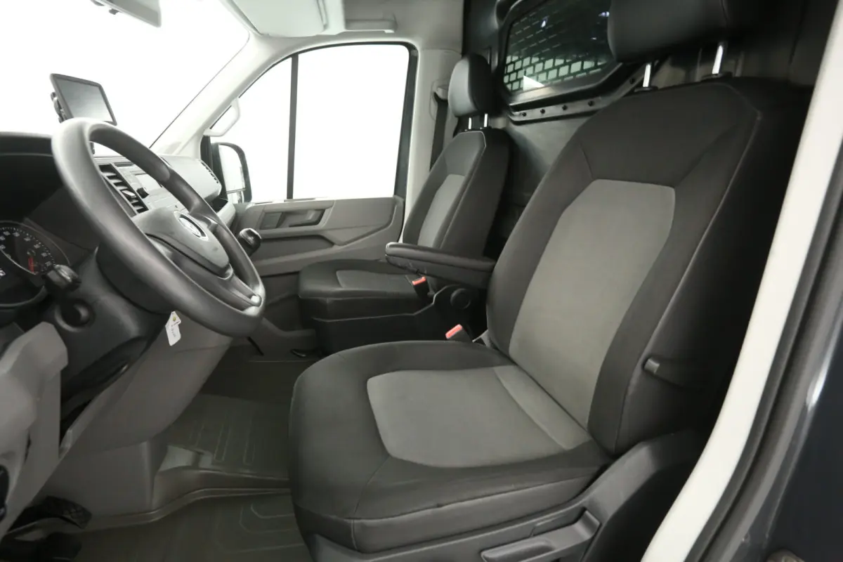 2.0 TDI 140PK L3H2 | Airco | Navigatie | Parkeersens. | Schuifdeur