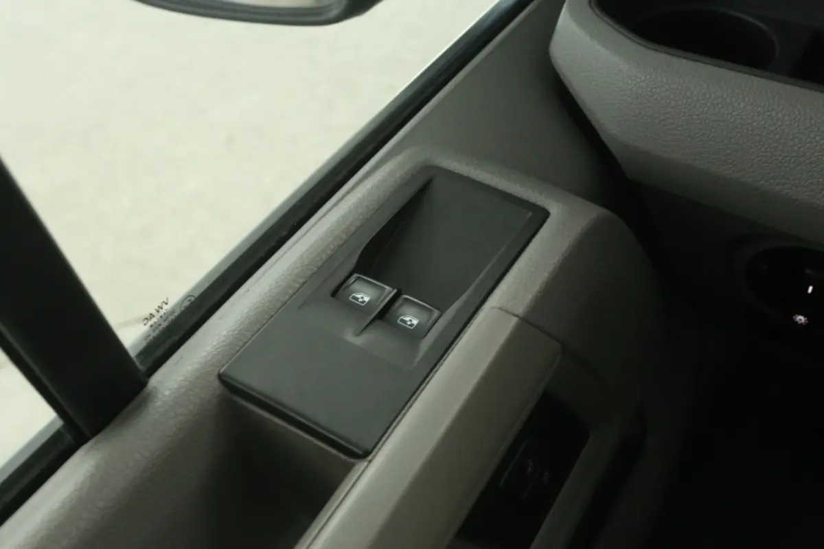 2.0 TDI 140PK L3H2 | Airco | Navigatie | Parkeersens. | Schuifdeur