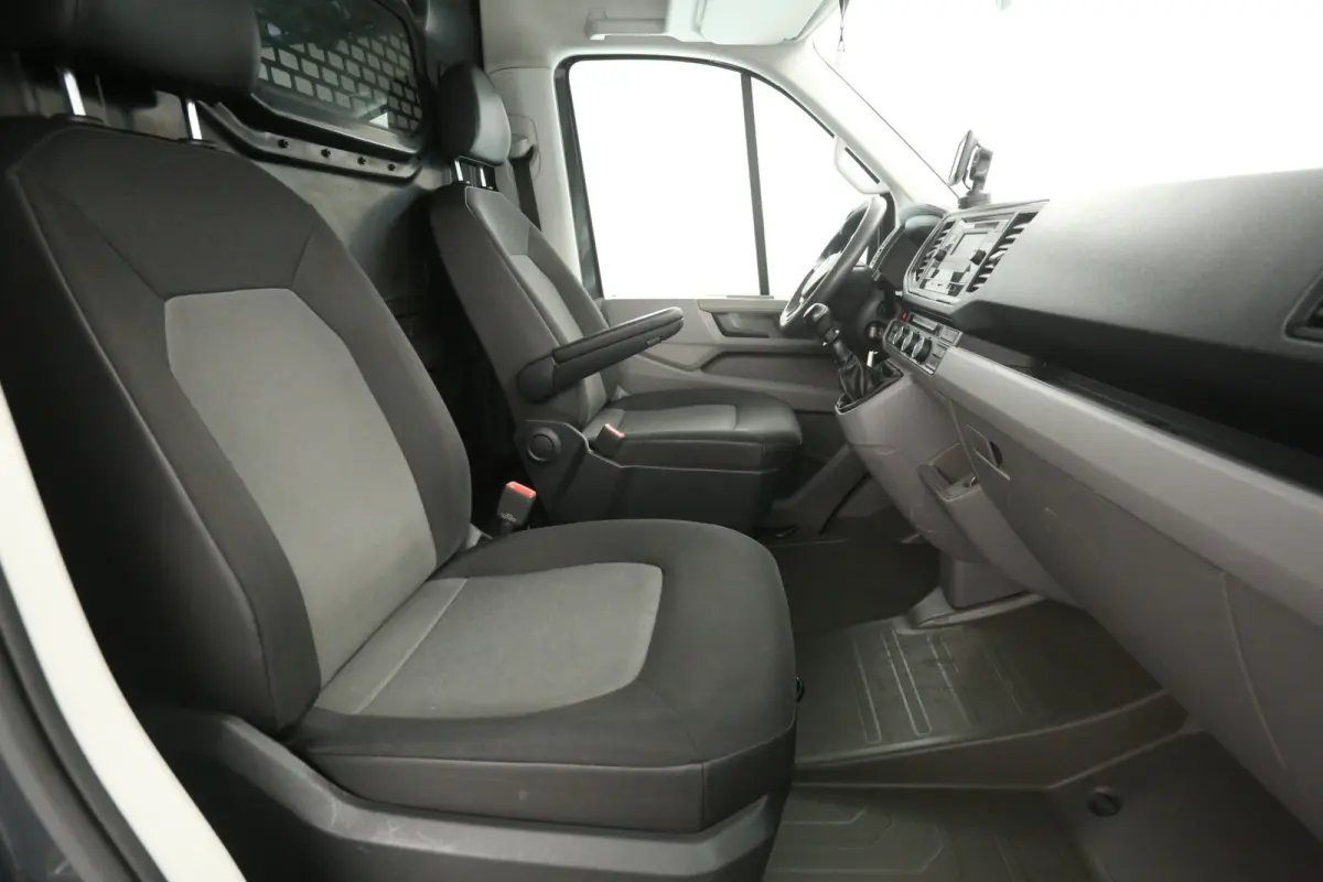 2.0 TDI 140PK L3H2 | Airco | Navigatie | Parkeersens. | Schuifdeur