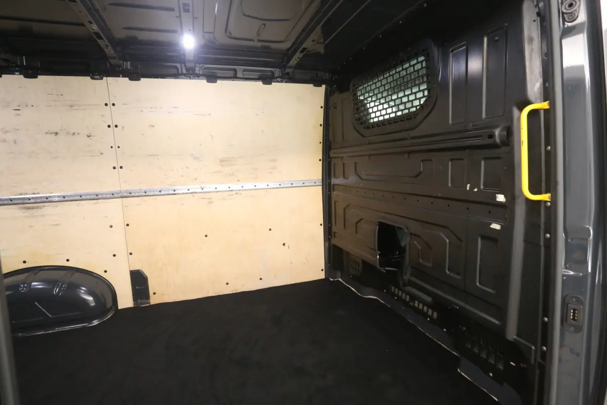 2.0 TDI 140PK L3H2 | Airco | Navigatie | Parkeersens. | Schuifdeur