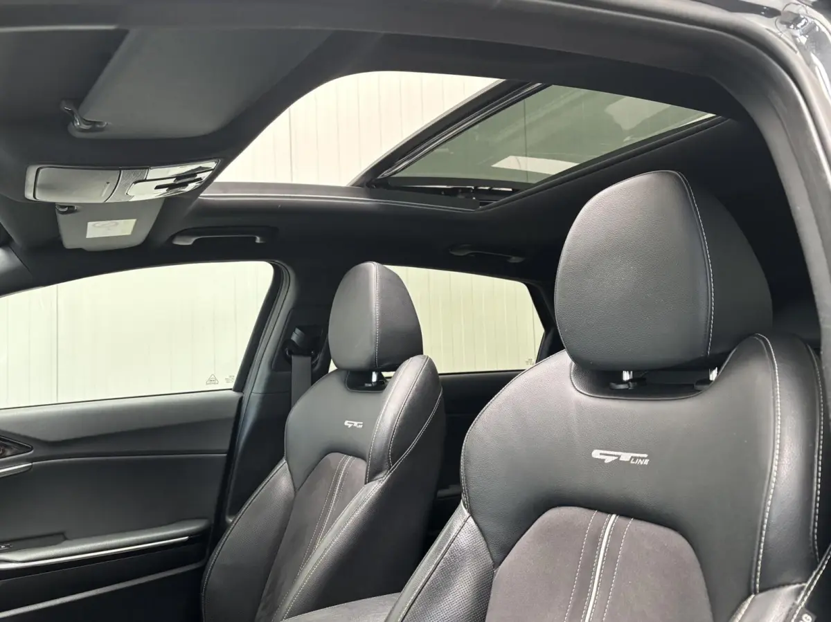1.0 T-GDI GT-Line / Panoramadak / DealerOH / NL Auto / Half Leder / Camera / Apple Car Play / Stuur VW / Stoel VW