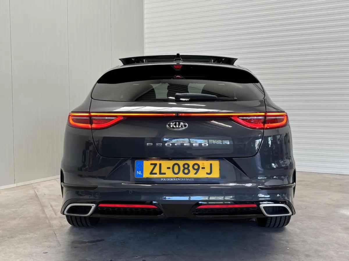 1.0 T-GDI GT-Line / Panoramadak / DealerOH / NL Auto / Half Leder / Camera / Apple Car Play / Stuur VW / Stoel VW