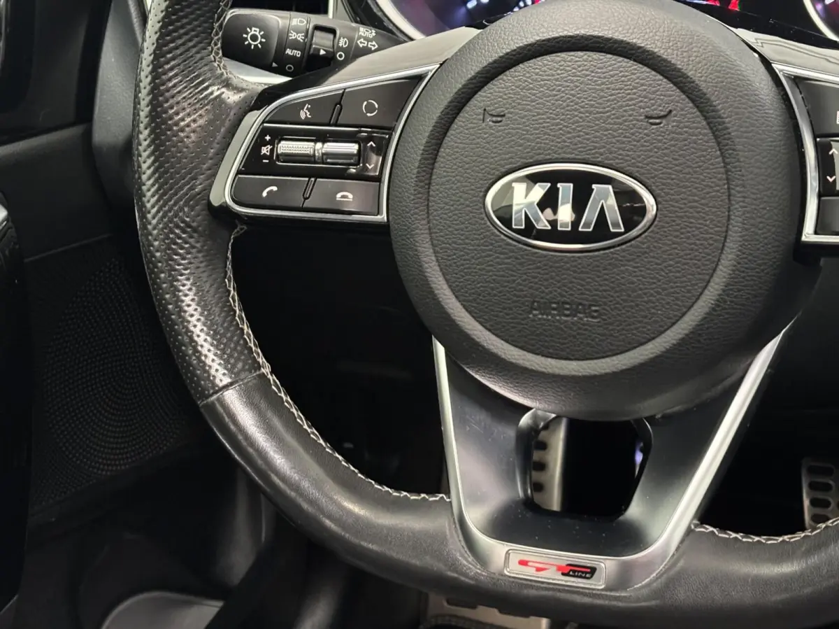 1.0 T-GDI GT-Line / Panoramadak / DealerOH / NL Auto / Half Leder / Camera / Apple Car Play / Stuur VW / Stoel VW