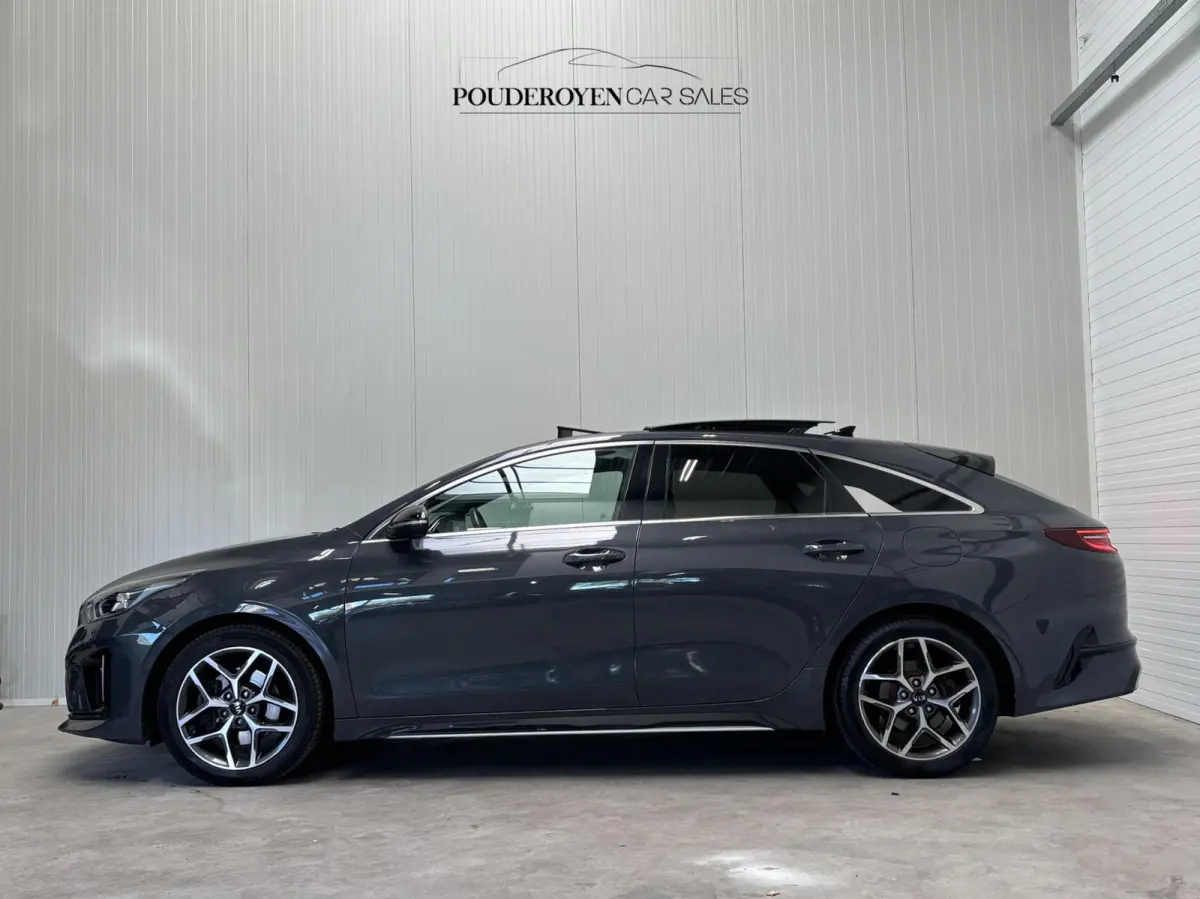 1.0 T-GDI GT-Line / Panoramadak / DealerOH / NL Auto / Half Leder / Camera / Apple Car Play / Stuur VW / Stoel VW