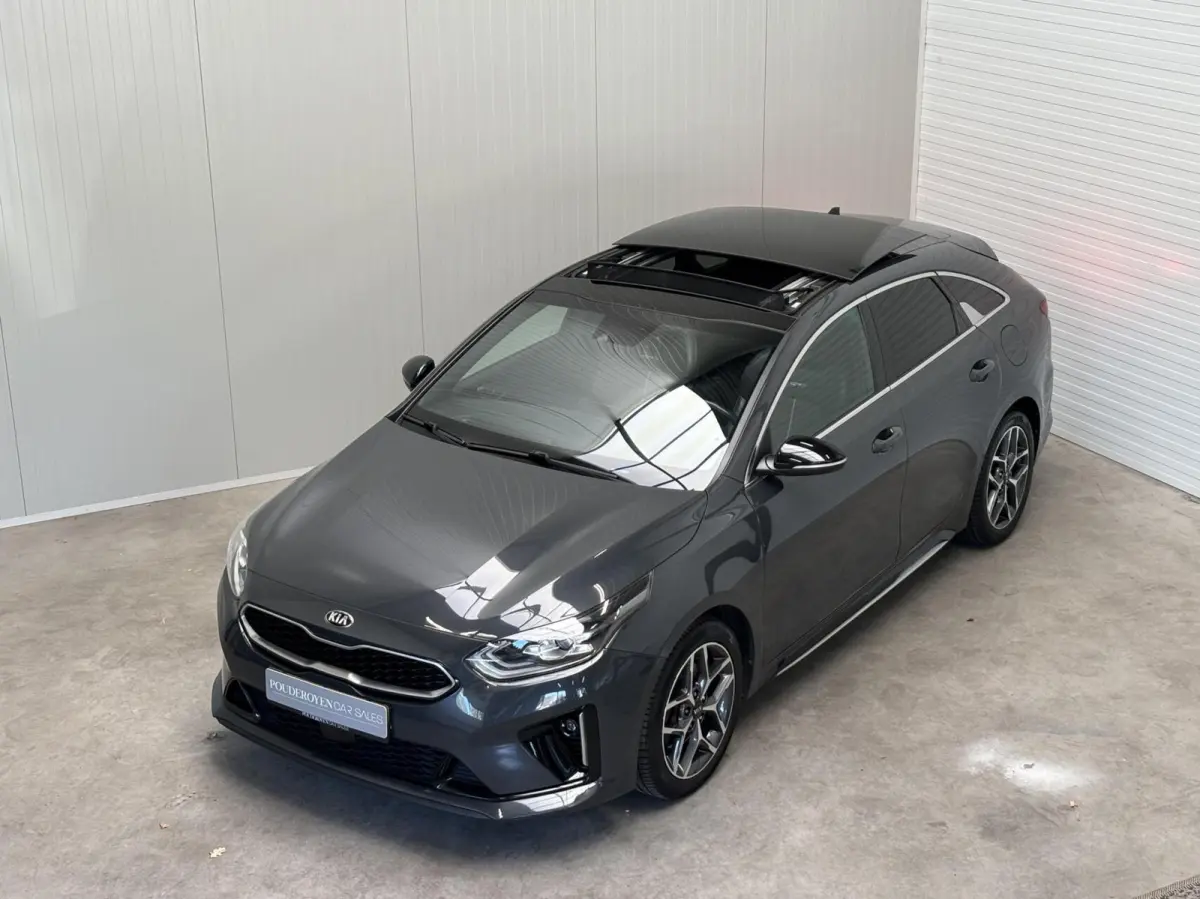 1.0 T-GDI GT-Line / Panoramadak / DealerOH / NL Auto / Half Leder / Camera / Apple Car Play / Stuur VW / Stoel VW