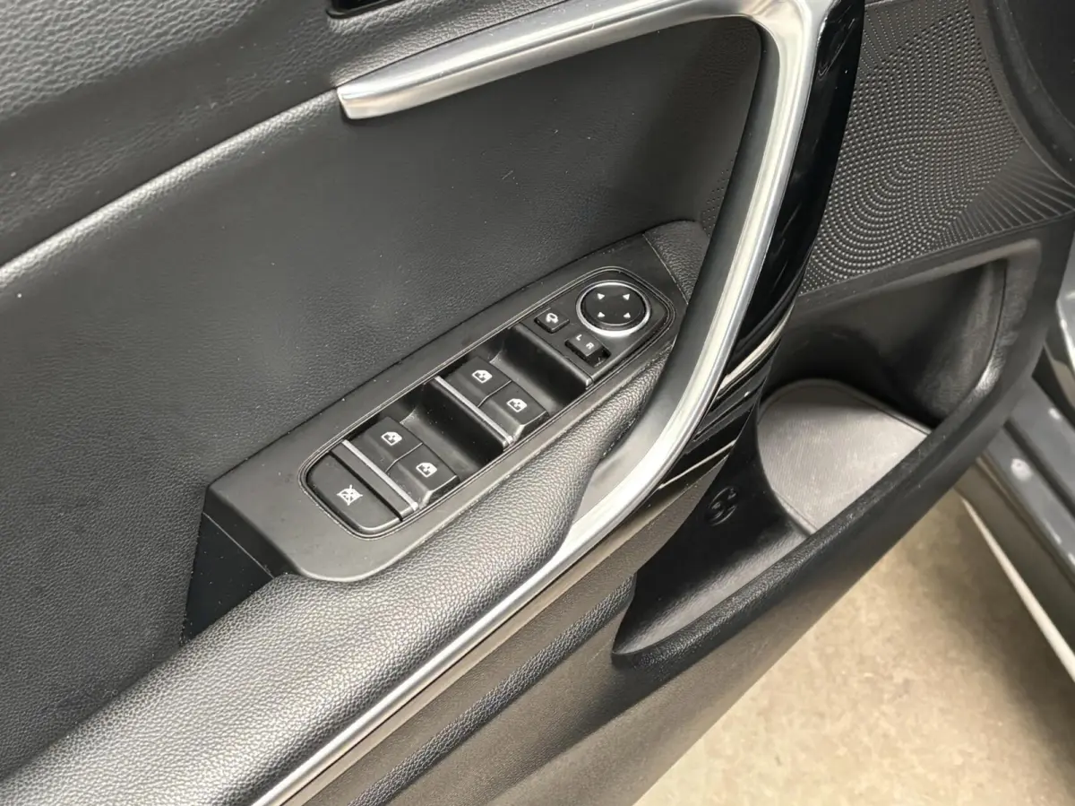 1.0 T-GDI GT-Line / Panoramadak / DealerOH / NL Auto / Half Leder / Camera / Apple Car Play / Stuur VW / Stoel VW