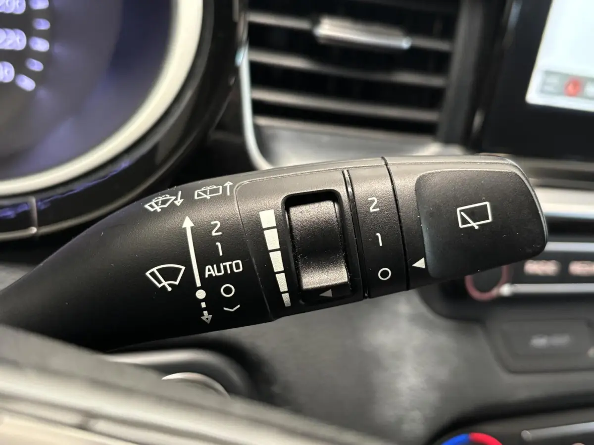 1.0 T-GDI GT-Line / Panoramadak / DealerOH / NL Auto / Half Leder / Camera / Apple Car Play / Stuur VW / Stoel VW