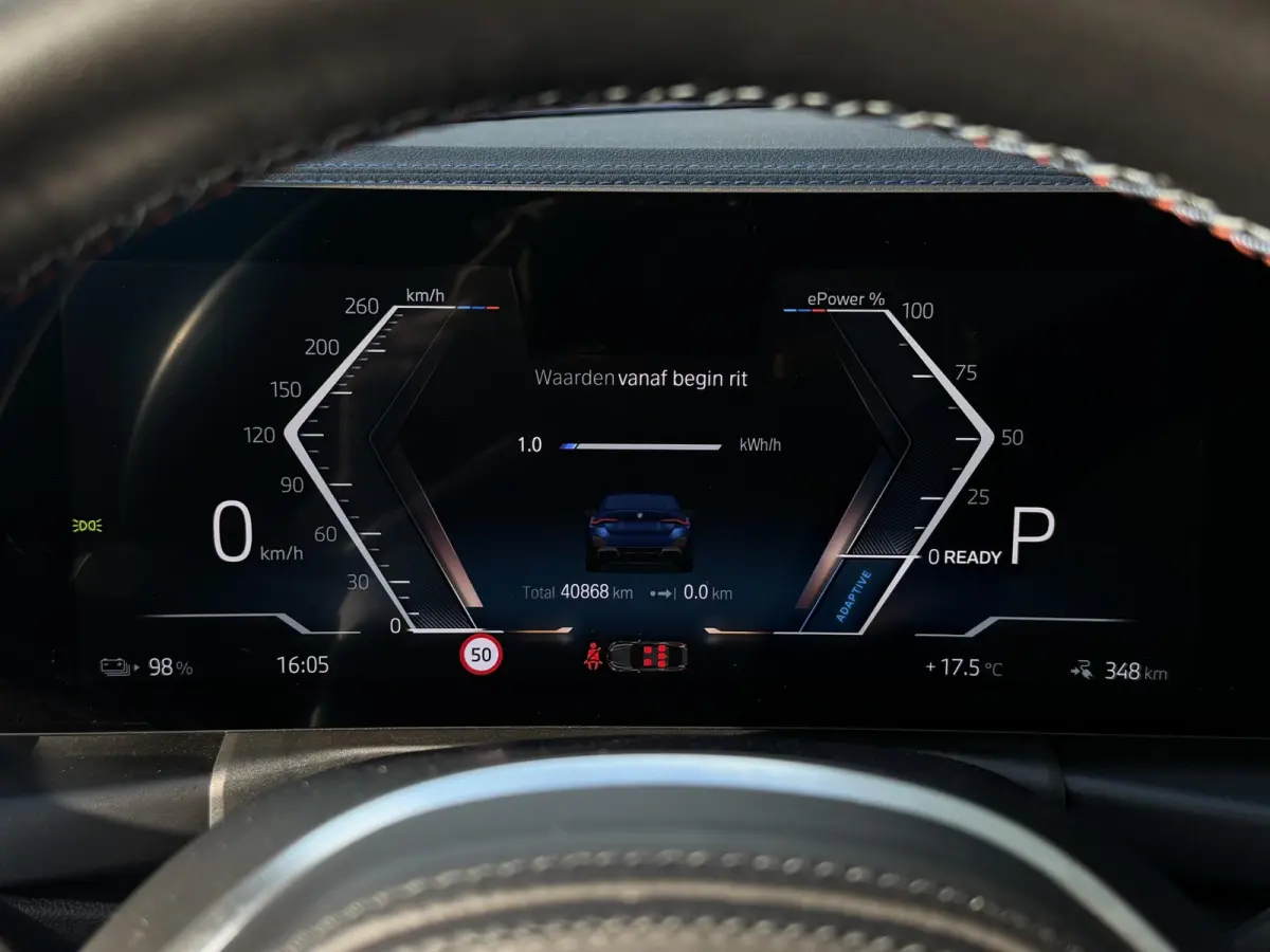 M50 High Executive 84 kWh 19"/SOH 99%/Lederen M-stoelen + memory/Harman Kardon/Keyless/Camera/Adaptief M onderstel/Stoelverwarming