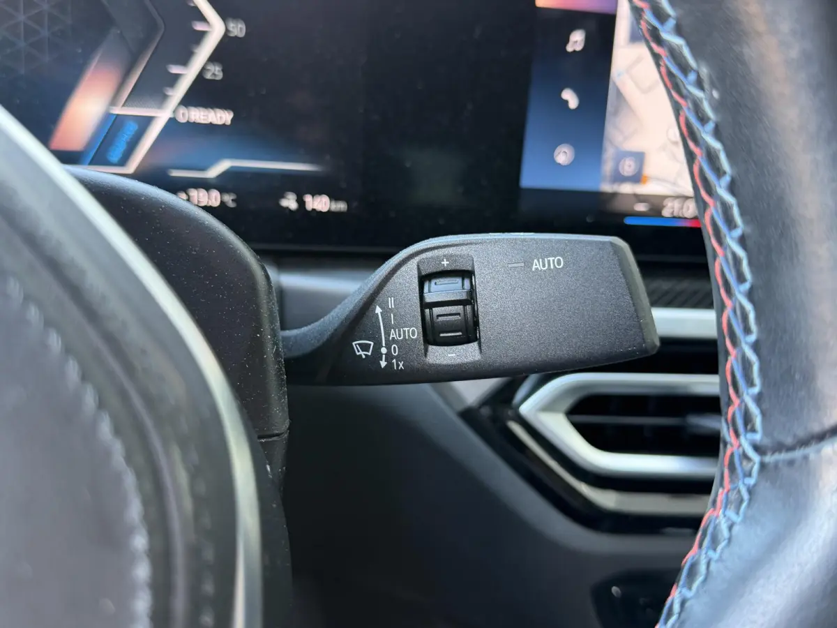 M50 High Executive 84 kWh 19"/Lederen M-stoelen + memory/Harman Kardon/Keyless/Camera/Adaptief M onderstel/Stoelverwarming