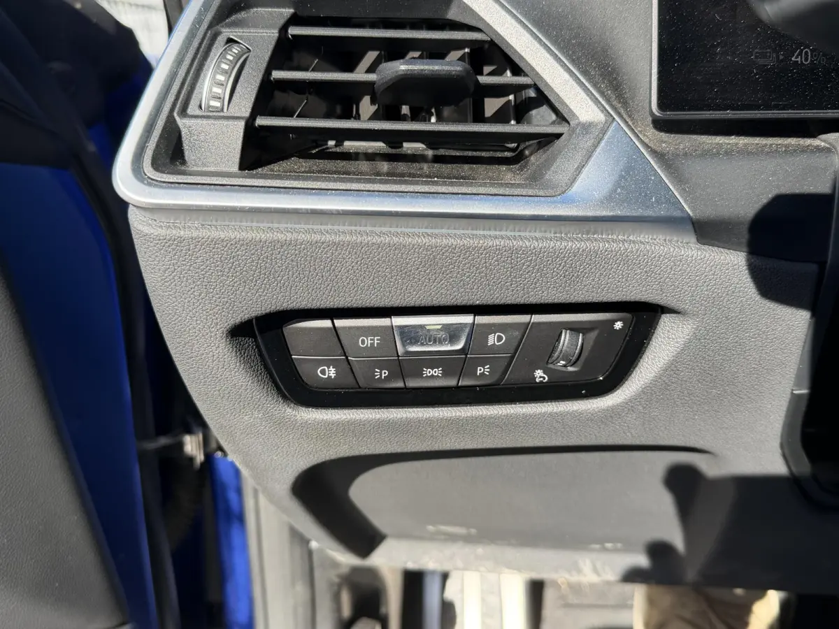 M50 High Executive 84 kWh 19"/Lederen M-stoelen + memory/Harman Kardon/Keyless/Camera/Adaptief M onderstel/Stoelverwarming